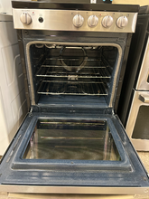 Load image into Gallery viewer, GE 24" Electric Stove - 6831