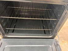 Load image into Gallery viewer, (T08626) Hotpoint Gas Stove - 8626