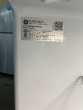 Load image into Gallery viewer, GE Refrigerator - 7458