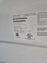 Load image into Gallery viewer, (T08896) Frigidaire Refrigerator - 8896