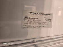 Load image into Gallery viewer, GE Refrigerator - 7802
