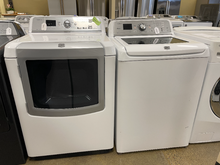 Load image into Gallery viewer, Maytag Washer and Electric Dryer Set - 6154 - 2641