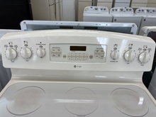 Load image into Gallery viewer, (T08616) GE Electric Stove - 8616