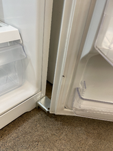Load image into Gallery viewer, GE Refrigerator - 5617