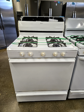 Load image into Gallery viewer, Magic Chef Gas Stove - 7541