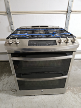 Load image into Gallery viewer, (T08700) GE Gas Stove - 8700