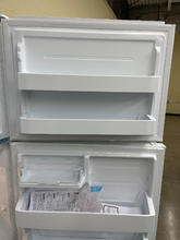 Load image into Gallery viewer, GE 21.2-cu ft Top-Freezer Refrigerator - White - 5982