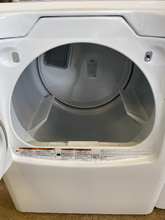 Load image into Gallery viewer, Kenmore Washer and Electric Dryer Set - 5163 - 5101