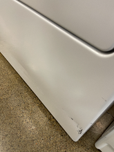 Load image into Gallery viewer, Whirlpool Gas Dryer - 6140