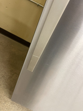 Load image into Gallery viewer, Whirlpool - 18.2 Cu. Ft. White Refrigerator - 6090