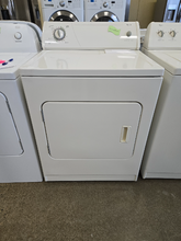 Load image into Gallery viewer, Whirlpool Washer And Electric Dryer -7939/7938