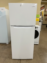 Load image into Gallery viewer, Frigidaire 17.6 cu ft White Top Freezer Refrigerator - 7660