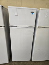 Load image into Gallery viewer, Criterian Refrigerator - 7877