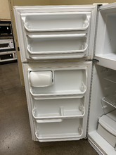 Load image into Gallery viewer, Frigidaire Refrigerator - 7072