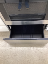 Load image into Gallery viewer, GE Electric Stove - 5513