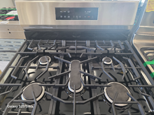 Load image into Gallery viewer, Frigidaire Stainless 5 Buner Steam Clean Gas Stove - 7692