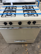 Load image into Gallery viewer, (T08665) Hotpoint Gas Stove - 8665