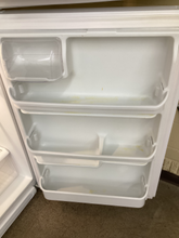Load image into Gallery viewer, Whirlpool Refrigerator - 5746