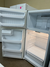 Load image into Gallery viewer, Hotpoint Refrigerator - 5356