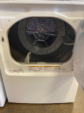 Load image into Gallery viewer, GE Washer and Gas Dryer Set - 4554 - 4550