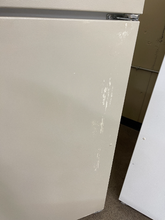 Load image into Gallery viewer, Estate by Whirlpool Refrigerator - 5494
