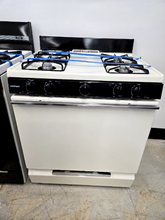 Load image into Gallery viewer, Hotpoint Gas Stove - 8023