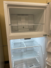 Load image into Gallery viewer, Whirlpool - 18.2 Cu. Ft. White Refrigerator - 6086
