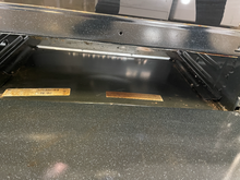 Load image into Gallery viewer, Whirlpool Gas Stove - 5684