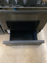 Load image into Gallery viewer, GE Gas Stove - 5736