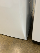 Load image into Gallery viewer, GE Profile 5.0 cu Ft. Top Load Washer - 6796