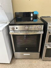 Load image into Gallery viewer, GE 24" Electric Stove - 6831