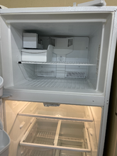 Load image into Gallery viewer, Kenmore Refrigerator - 5529