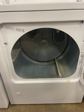 Load image into Gallery viewer, Amana Washer and Gas Dryer Set - 5817 - 5816