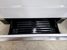 Load image into Gallery viewer, Hotpoint Gas Stove - 8153