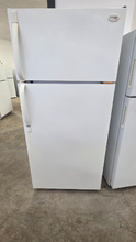 Load image into Gallery viewer, (T08524) Frigidaire Refrigerator - 8524
