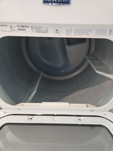 Load image into Gallery viewer, Maytag Washer and Gas Dryer Set - 8282