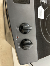 Load image into Gallery viewer, Kenmore Slide In Electric Stove - 6700
