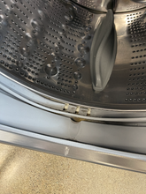 Load image into Gallery viewer, LG Front Load Washer and Electric Dryer Set - 5847 - 5846