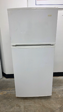 Load image into Gallery viewer, (T08502) Magic Chef Refrigerator - 8502