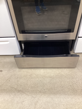 Load image into Gallery viewer, GE Electric Stove - 5512
