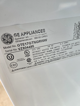 Load image into Gallery viewer, (T09099) GE Refrigerator - 9099