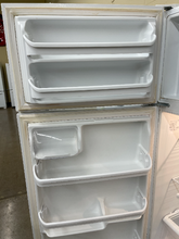 Load image into Gallery viewer, Frigidaire Refrigerator - 6101