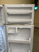 Load image into Gallery viewer, GE - 17.5 Cu. Ft. Top-Freezer Refrigerator - White - 5988