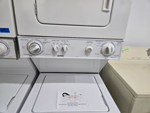 Load image into Gallery viewer, (T09098) Kenmore Laundry Center with Gas Dryer - 9098