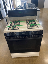 Load image into Gallery viewer, Hotpoint Gas Stove - 5940