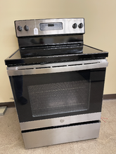Load image into Gallery viewer, GE Electric Stove - 5936