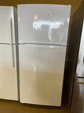 Load image into Gallery viewer, Seasons Refrigerator - 4049