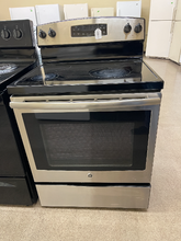 Load image into Gallery viewer, GE Electric Stove - 5516