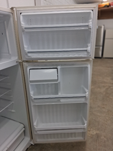 Load image into Gallery viewer, (T08535) GE Refrigerator - 8535