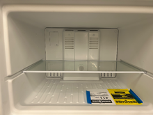 Load image into Gallery viewer, Amana 18.2 cu ft Stainless Steel Refrigerator - 7600
